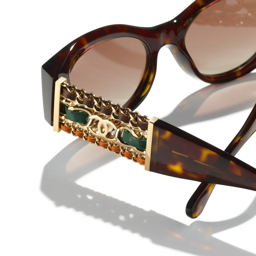 CHANEL 5536Q