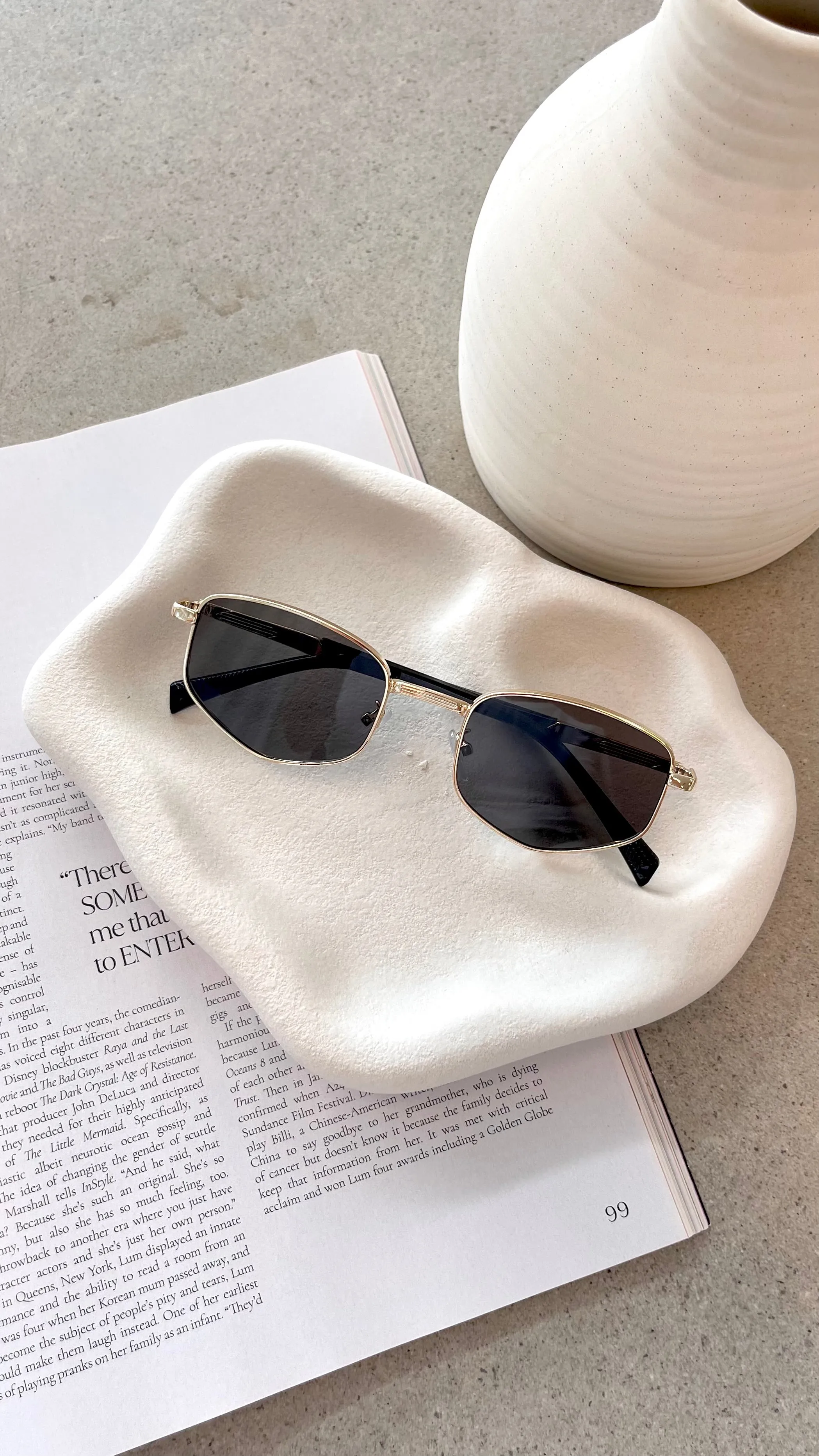 Quinta Sunglasses - Black / Gold