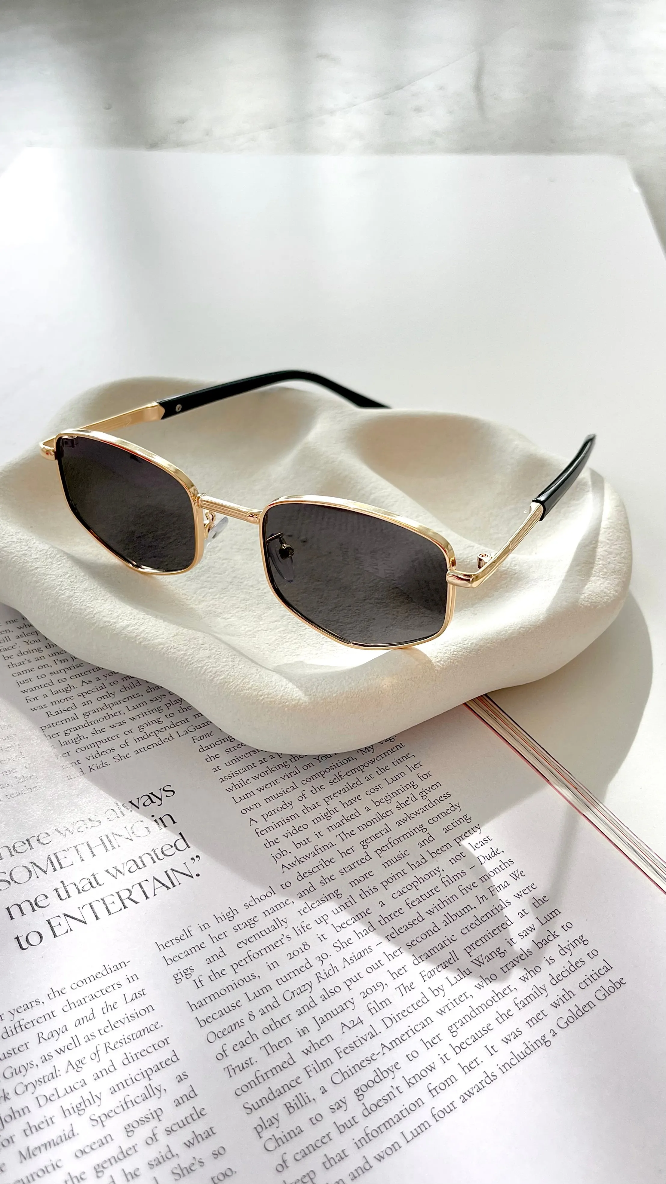 Quinta Sunglasses - Black / Gold
