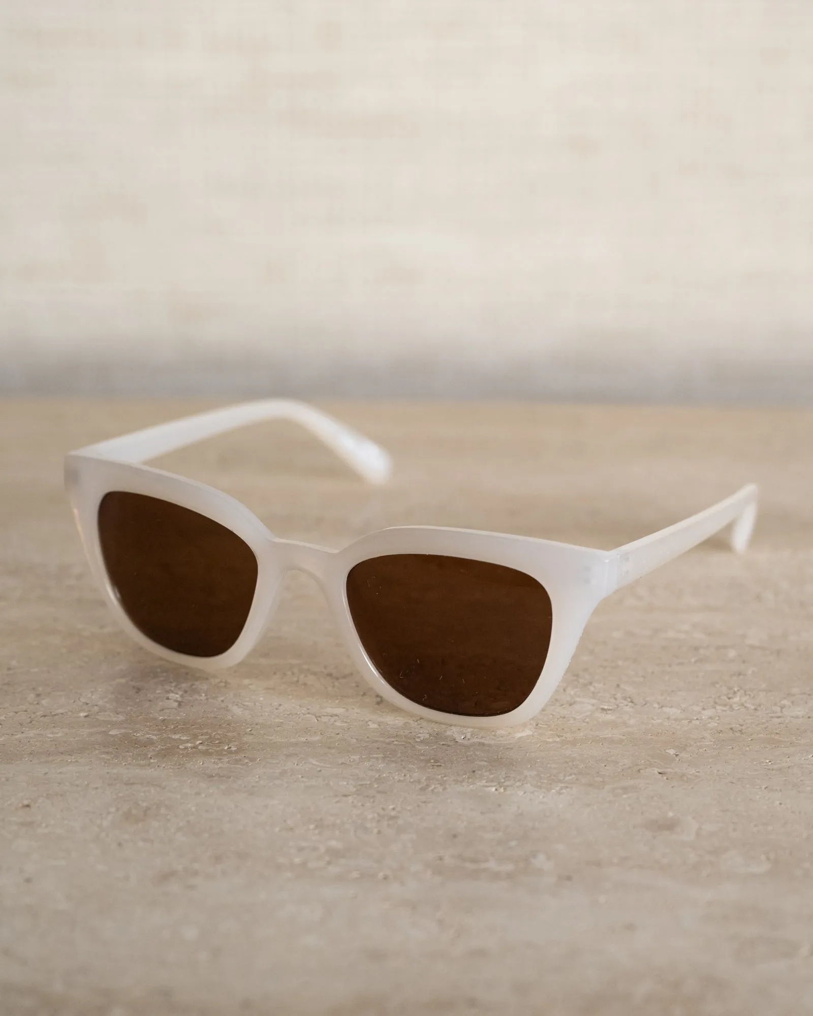 TILTIL Sunglasses Kim Beige