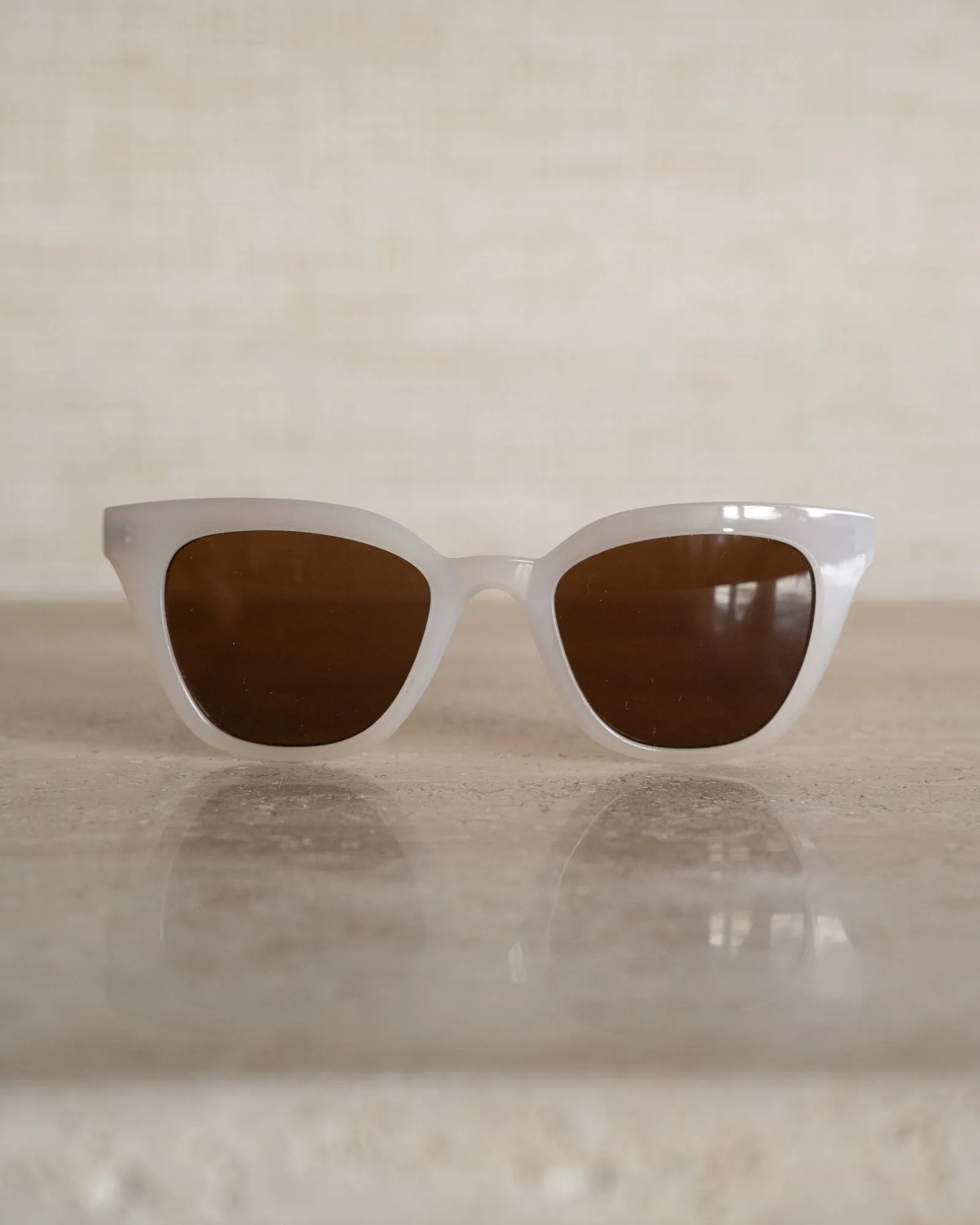 TILTIL Sunglasses Kim Beige